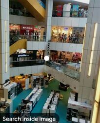United Square (D11), Retail #496956701